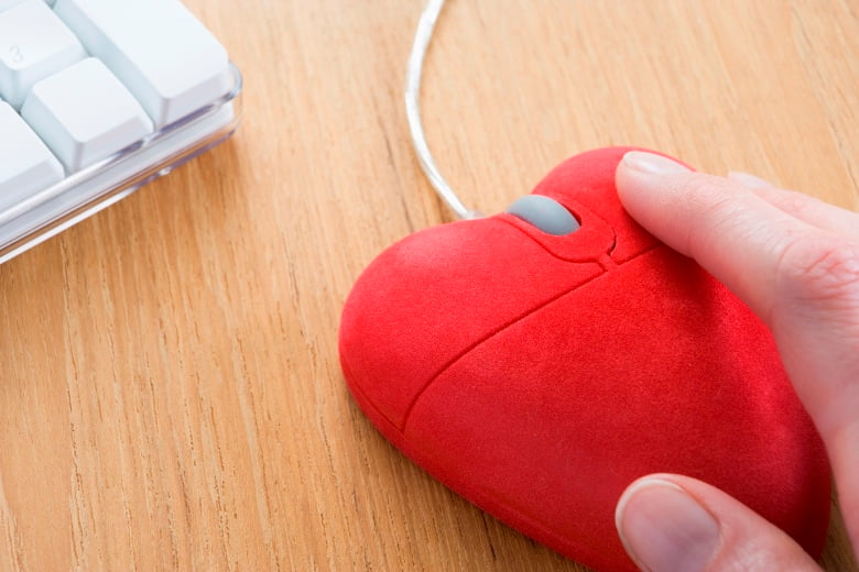 Heart shaped computer mouse